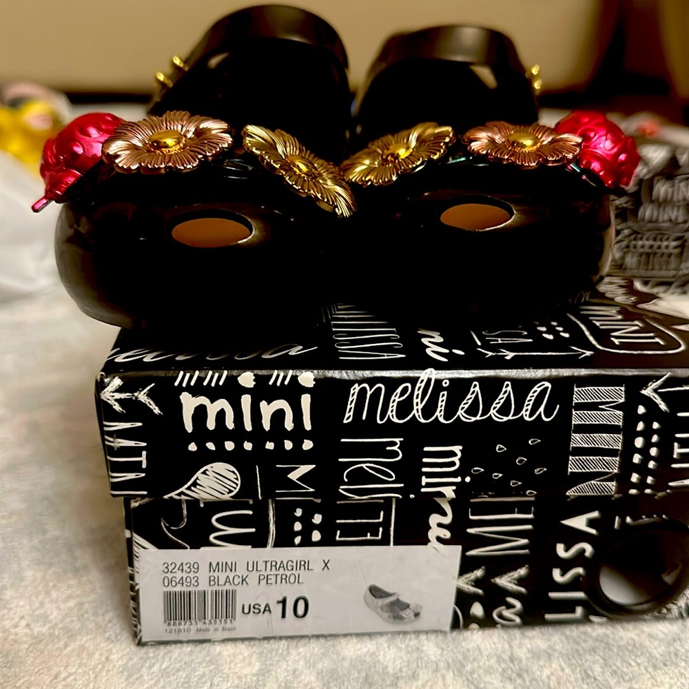 Mini melissa size 10